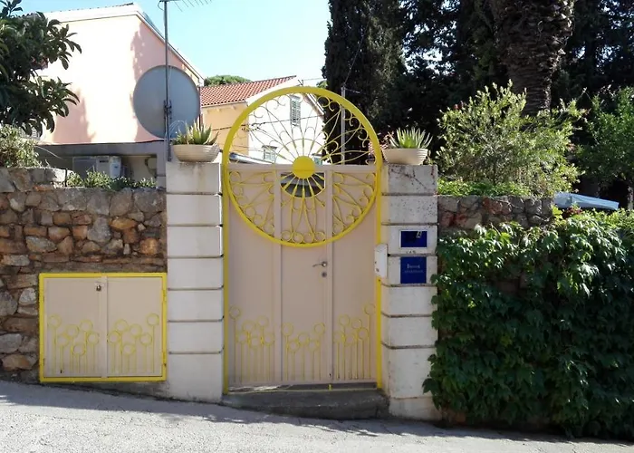 Apartments Veli Losinj *