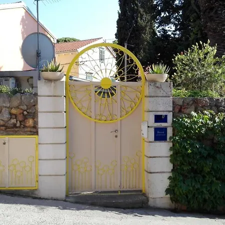 Apartments Veli Losinj *