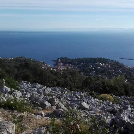 Apartments Veli Losinj Daire Veli Lošinj