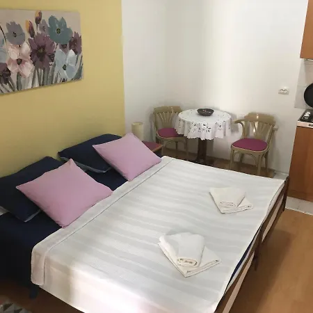 Apartments Veli Losinj Daire *