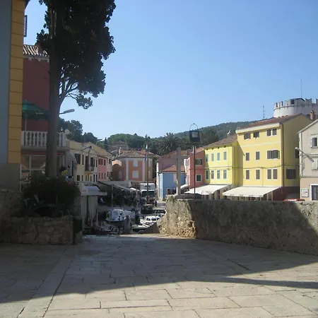 Apartments Veli Losinj Daire