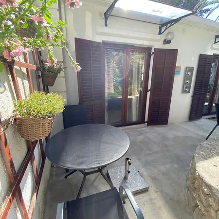 Apartments Veli Losinj Daire