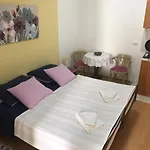Apartments Veli Losinj Daire *